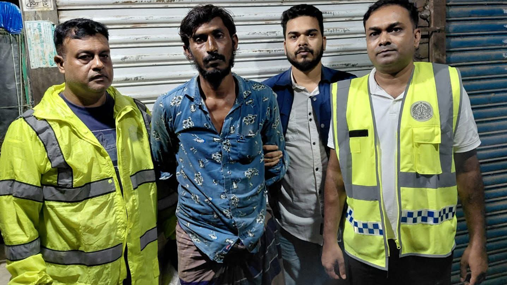 ভোলায় ডাকাত দলের সর্দার নুরে আলম গ্রেপ্তার