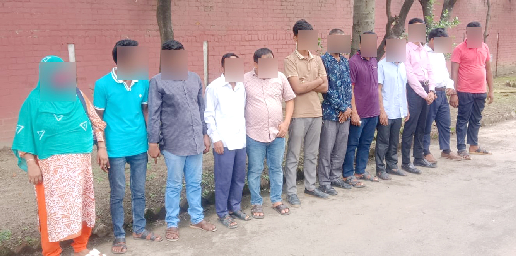 রাজধানীর তিন সরকারি হাসপাতালে র‍্যাবের অভিযান, ১২ দালাল আটক