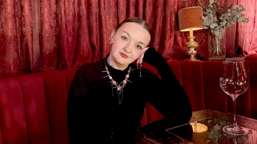 প্রেমহীন জীবন ইউক্রেনে, পরিণয় ও সন্তানের স্বপ্ন কেড়ে নিয়েছে যুদ্ধ