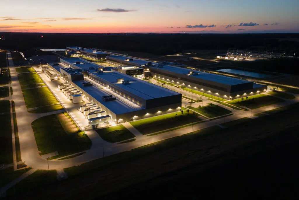 মেটার ডেটা সেন্টার হওয়ার পর শুকিয়ে যাচ্ছে স্থানীয়দের টিউবওয়েল