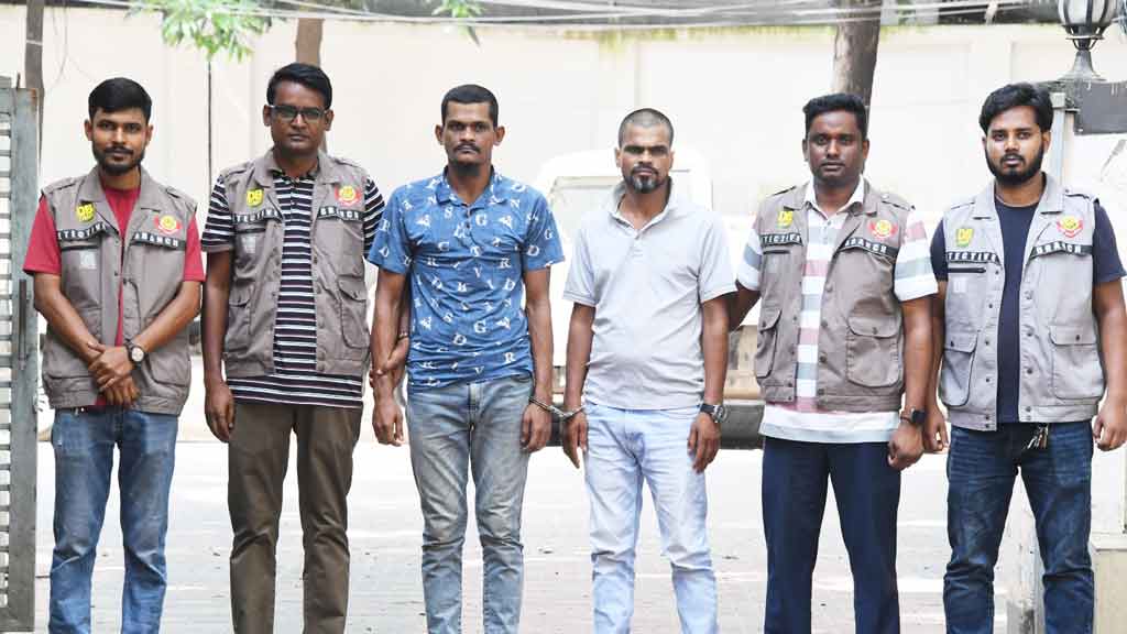 আদালতে দায় স্বীকার করে জবানবন্দি ডিবির হাতে গ্রেপ্তার ২ আসামির
