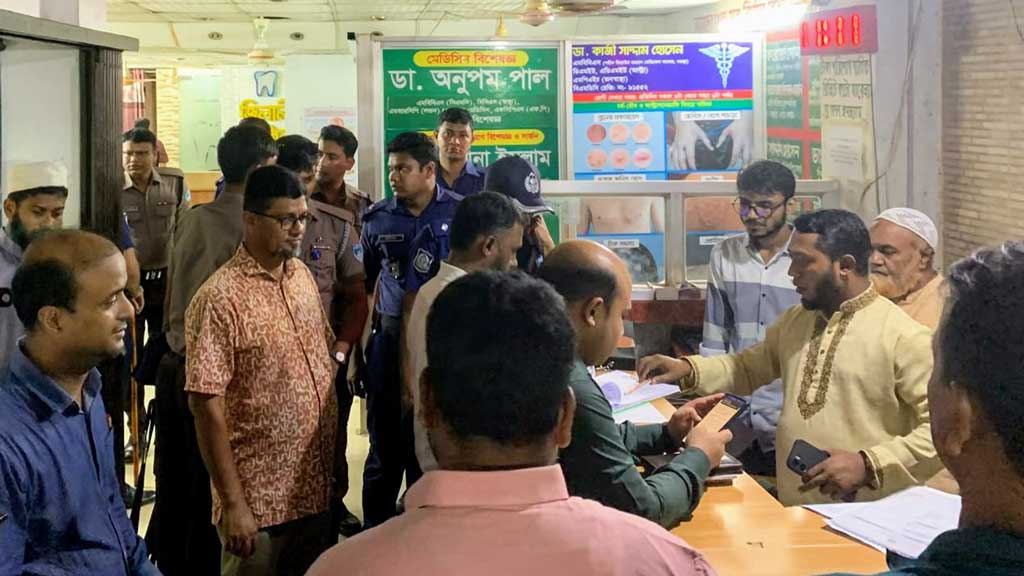 দেবিদ্বারে ১১ চিকিৎসাসেবা প্রতিষ্ঠানকে ৫ লাখ টাকা জরিমানা