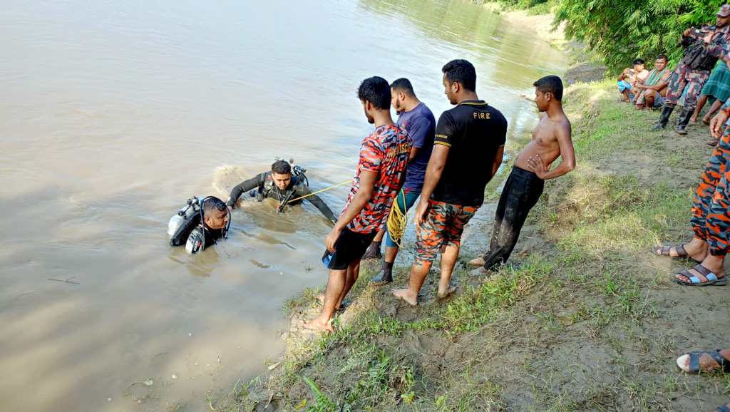 ‘বন্যা থেকে বাঁচাতে ভাগিনাকে এখানে এনেছিলাম, কে জানত এখানেই সর্বনাশ হবে’