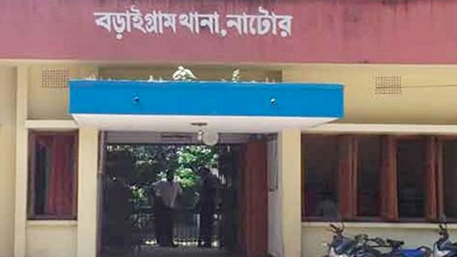 মাকে ঘর ছাড়া করেন চার ছেলে, থানায় অভিযোগ