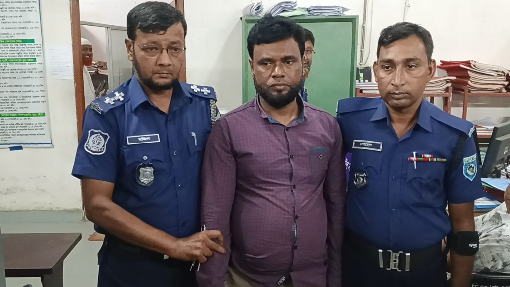 দুদক পরিচয়ে প্রতারণার সময় হাতেনাতে একজন আটক