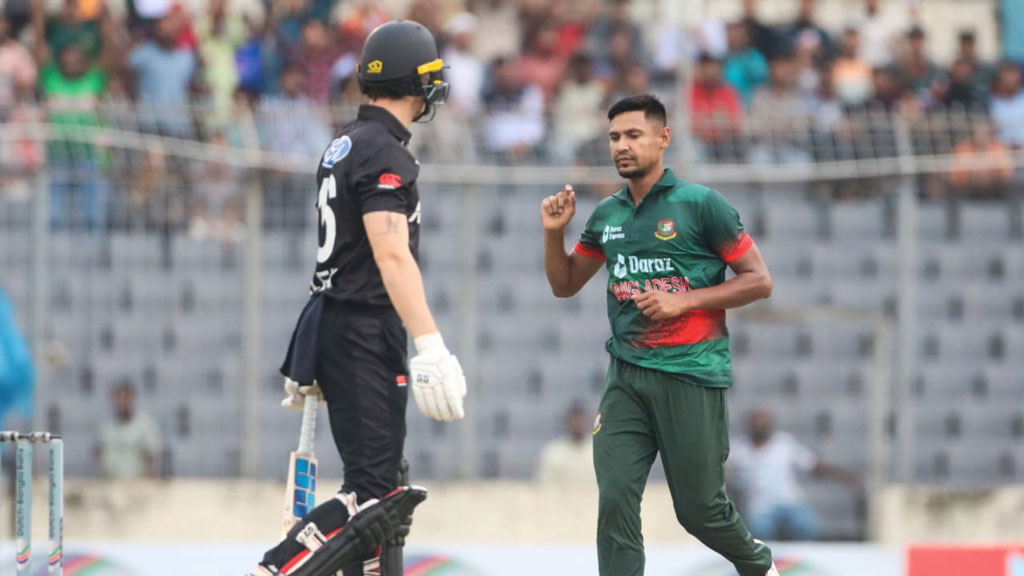 বৃষ্টির আগে জ্বলে ওঠা ফিজকে নিয়ে কোচ যা বললেন