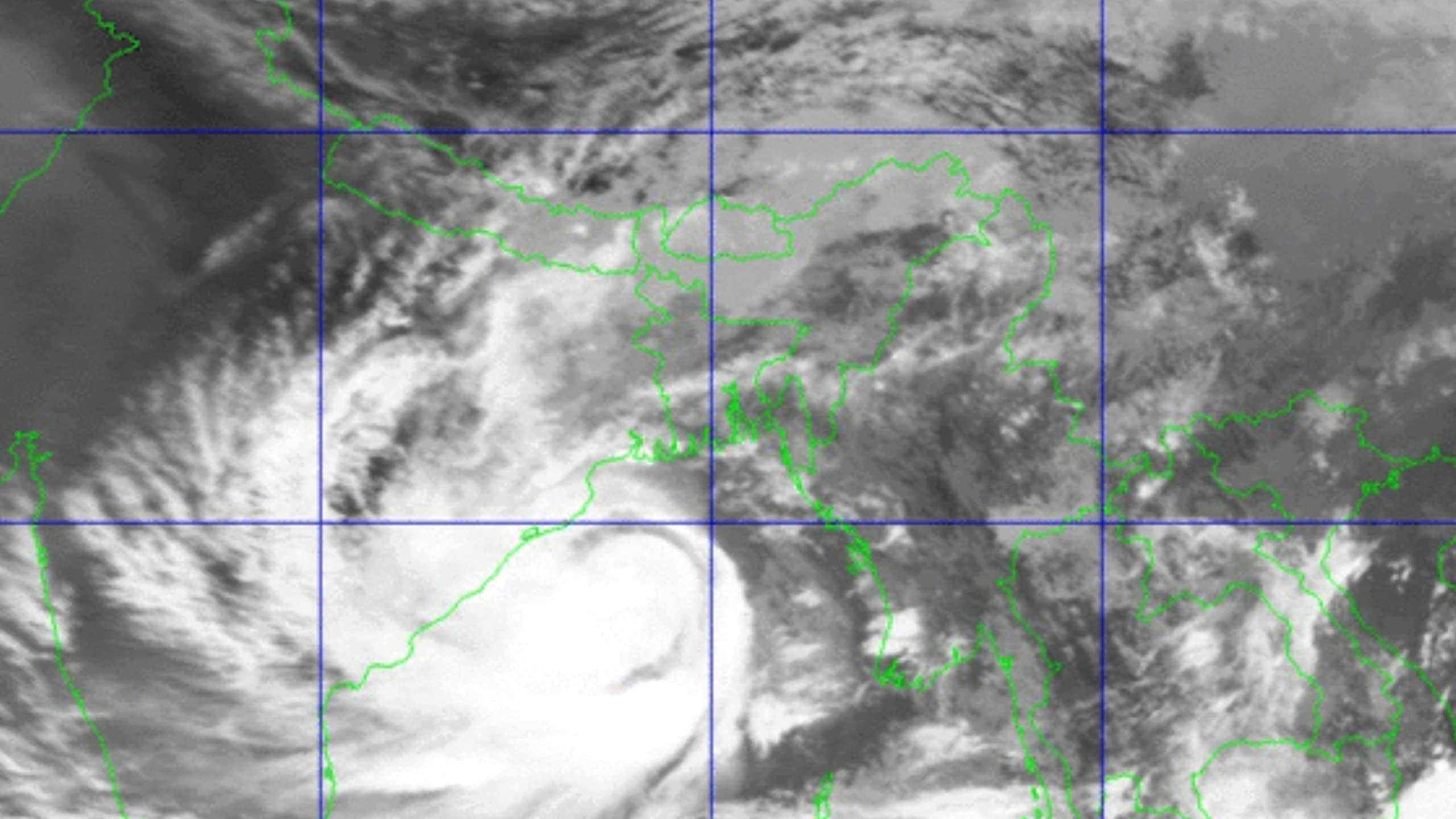 ঘূর্ণিঝড় ইয়াস: দুবলার চরে পানি বেড়েছে প্রায় ৫ ফুট