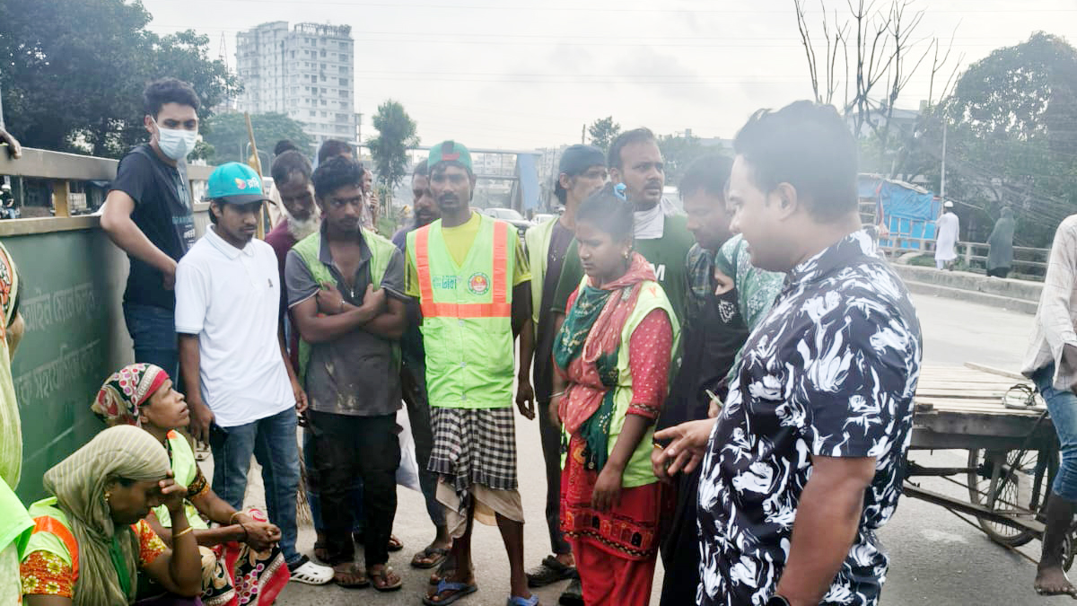 রাজধানীর বাড্ডায় সড়ক দুর্ঘটনায় ডিএনসিসির পরিচ্ছন্নতা কর্মী নিহত