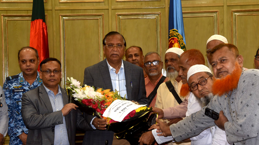 ব্যাটারিচালিত রিকশা ও ফুটপাত নিয়ে সরকার নীতিমালা করছে: ডিএসসিসি প্রশাসক