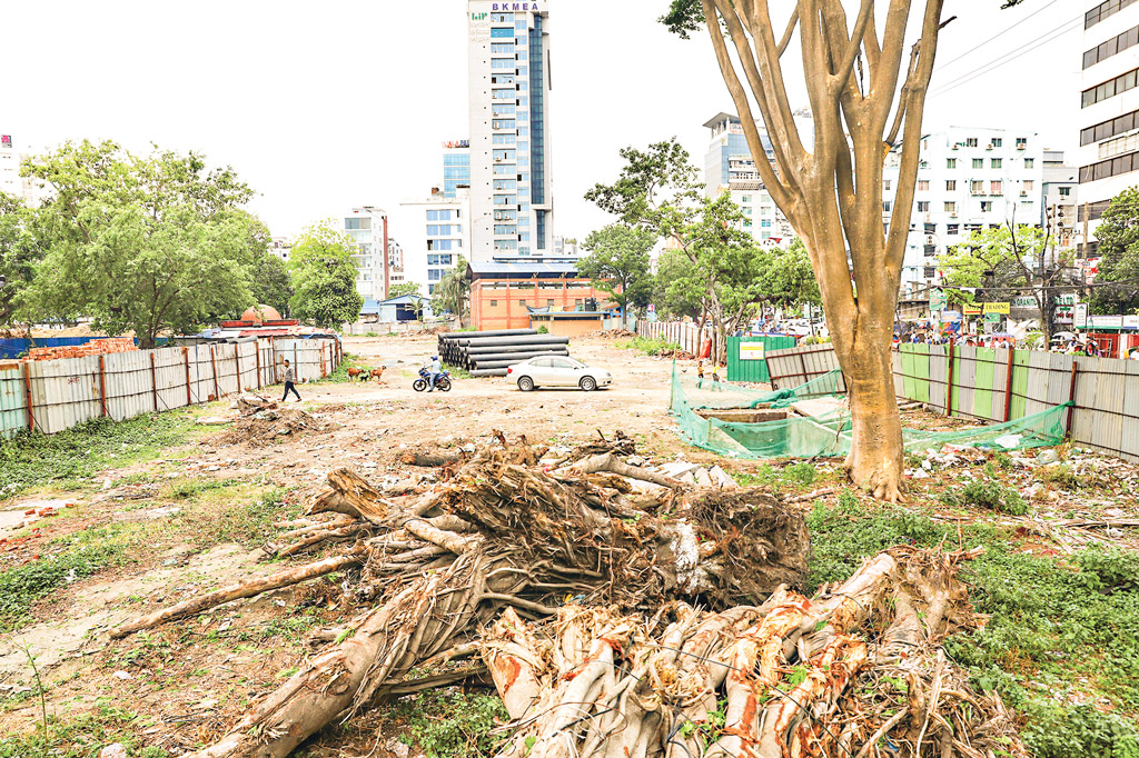 ‘উন্নয়নে’ মরমর পান্থকুঞ্জ পার্ক