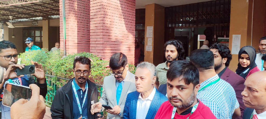 ঢাকা–১০: সকাল সাড়ে ১১টা পর্যন্ত দুই কেন্দ্রে ভোট পড়েছে ১৬ শতাংশ