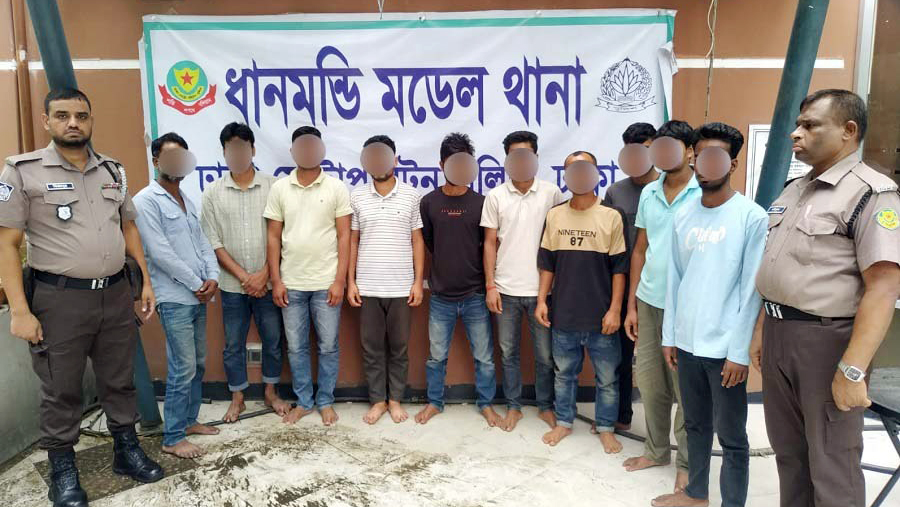 ধানমন্ডিতে আওয়ামী লীগের মিছিলের প্রস্তুতিকালে ১০ জন গ্রেপ্তার