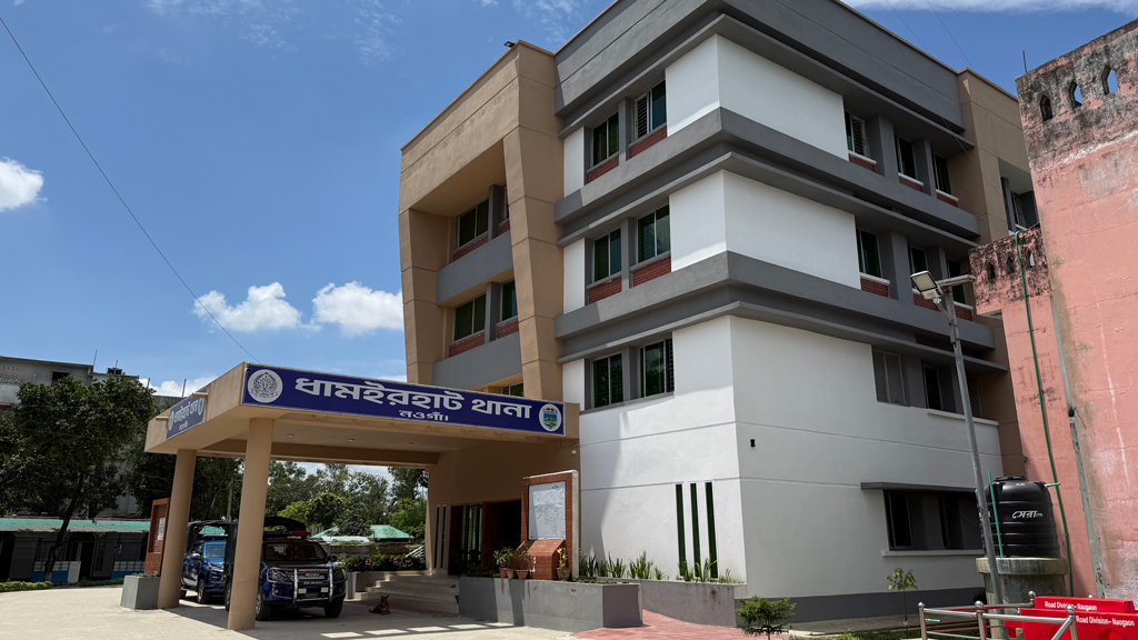 নওগাঁর ধামইরহাটে মাঠে কাজের সময় বজ্রপাতে কৃষকের মৃত্যু