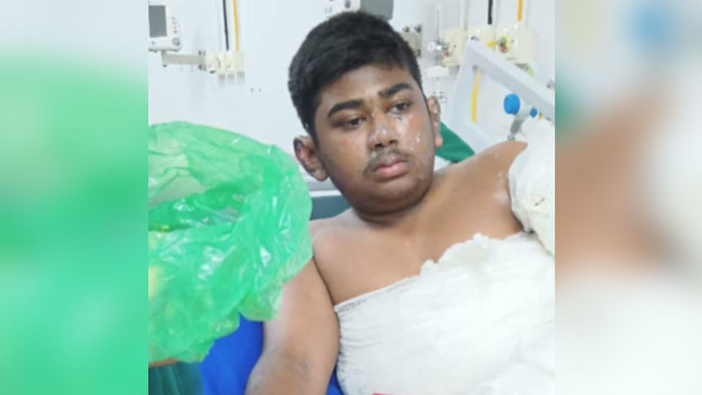 বিমান বিধ্বস্ত: কাব্যের খোঁজ মিলল হাসপাতালের বেডে