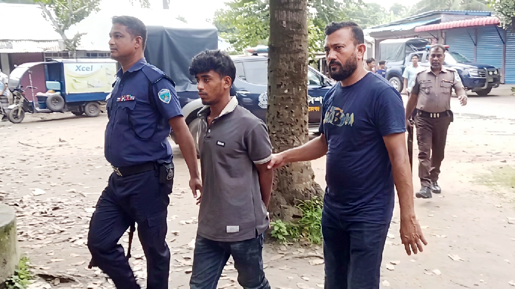 লালমাই পাহাড়ে দশম শ্রেণির ছাত্রীকে সংঘবদ্ধ ধর্ষণের অভিযোগ, আটক ১