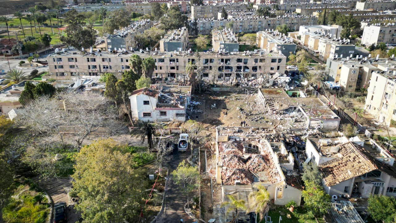 ইরানি ক্ষেপণাস্ত্র ঠেকাতে কেন ব্যর্থ ইসরায়েল