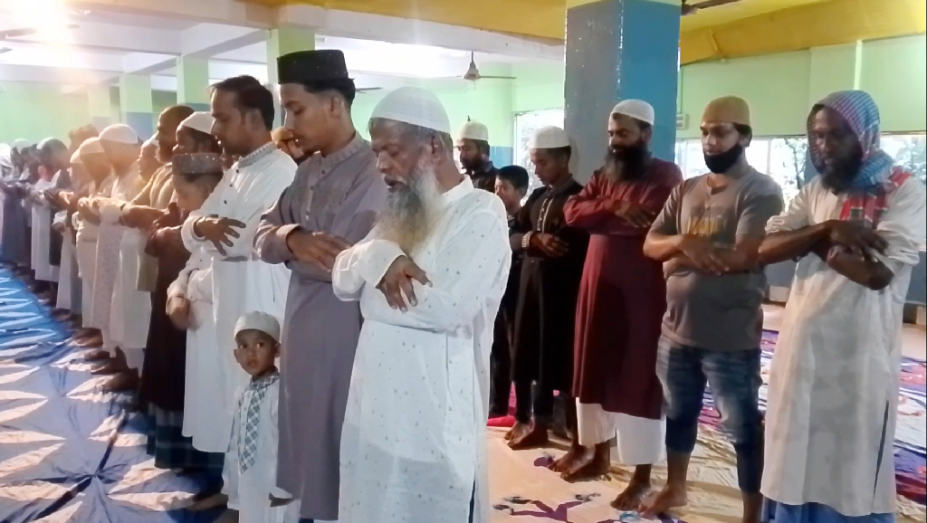 সৌদি আরবের সঙ্গে মিল রেখে দিনাজপুরে ঈদুল আজহার জামাত