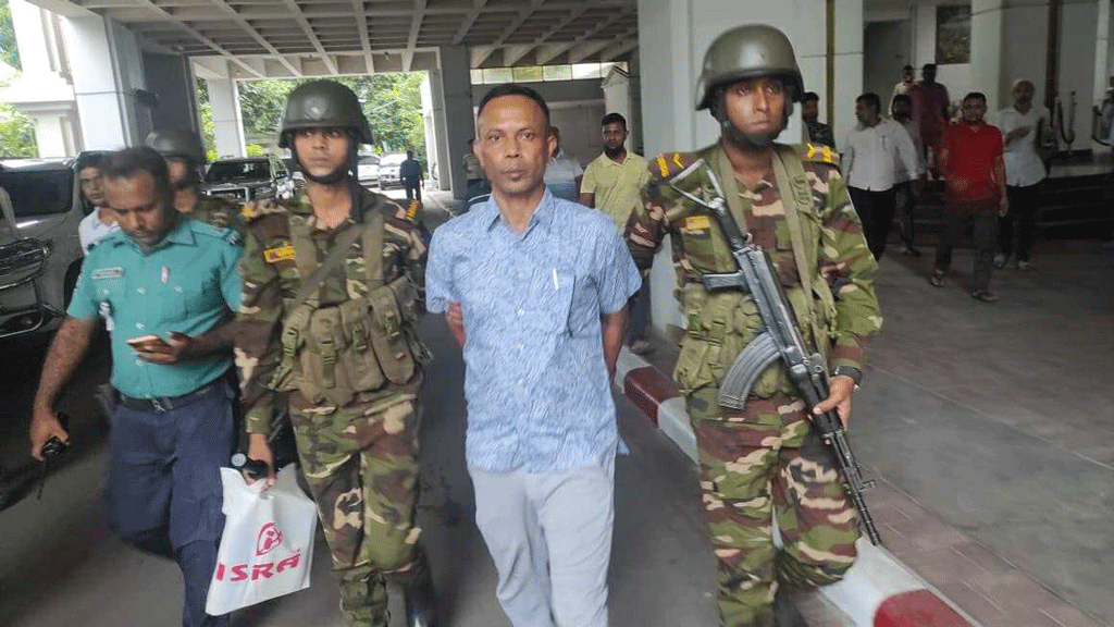 এলজিইডিতে ডিজিএফআই পরিচয়ে নিয়োগ তদবির, চাকরিচ্যুত সেনাসদস্য গ্রেপ্তার