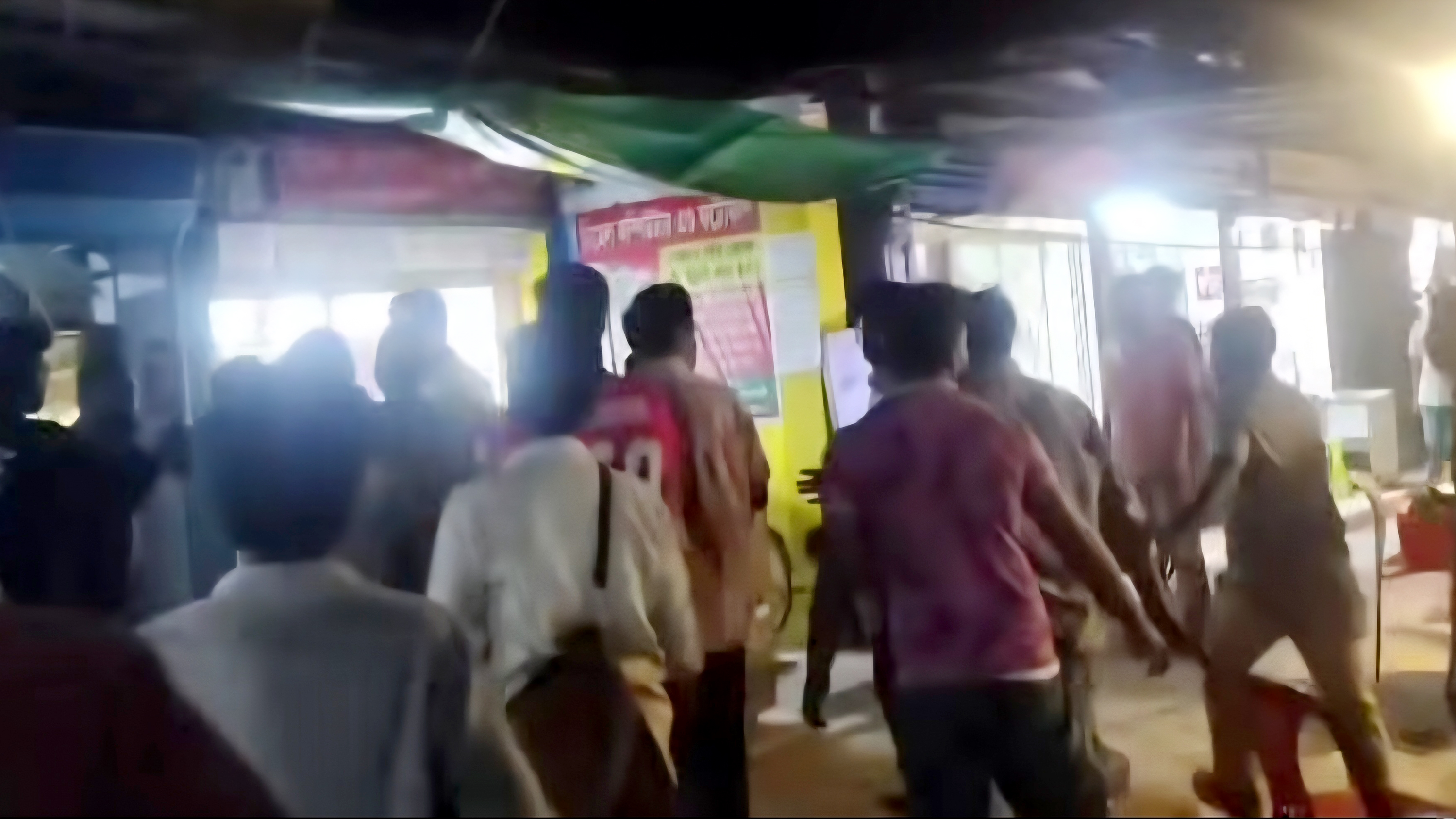 বিল পরিশোধ নিয়ে বাগ্‌বিতণ্ডা, দোকানিকে মারধর রাবি ছাত্রদল নেতার