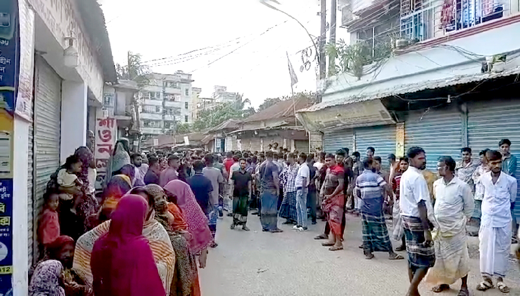 দোকান খুলেই মিলল ব্যবসায়ীর গলাকাটা মরদেহ