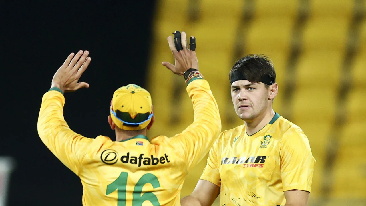 নাটকীয় ম্যাচে নিউজিল্যান্ডকে হারিয়ে খেলা জমিয়ে দিল দক্ষিণ আফ্রিকা