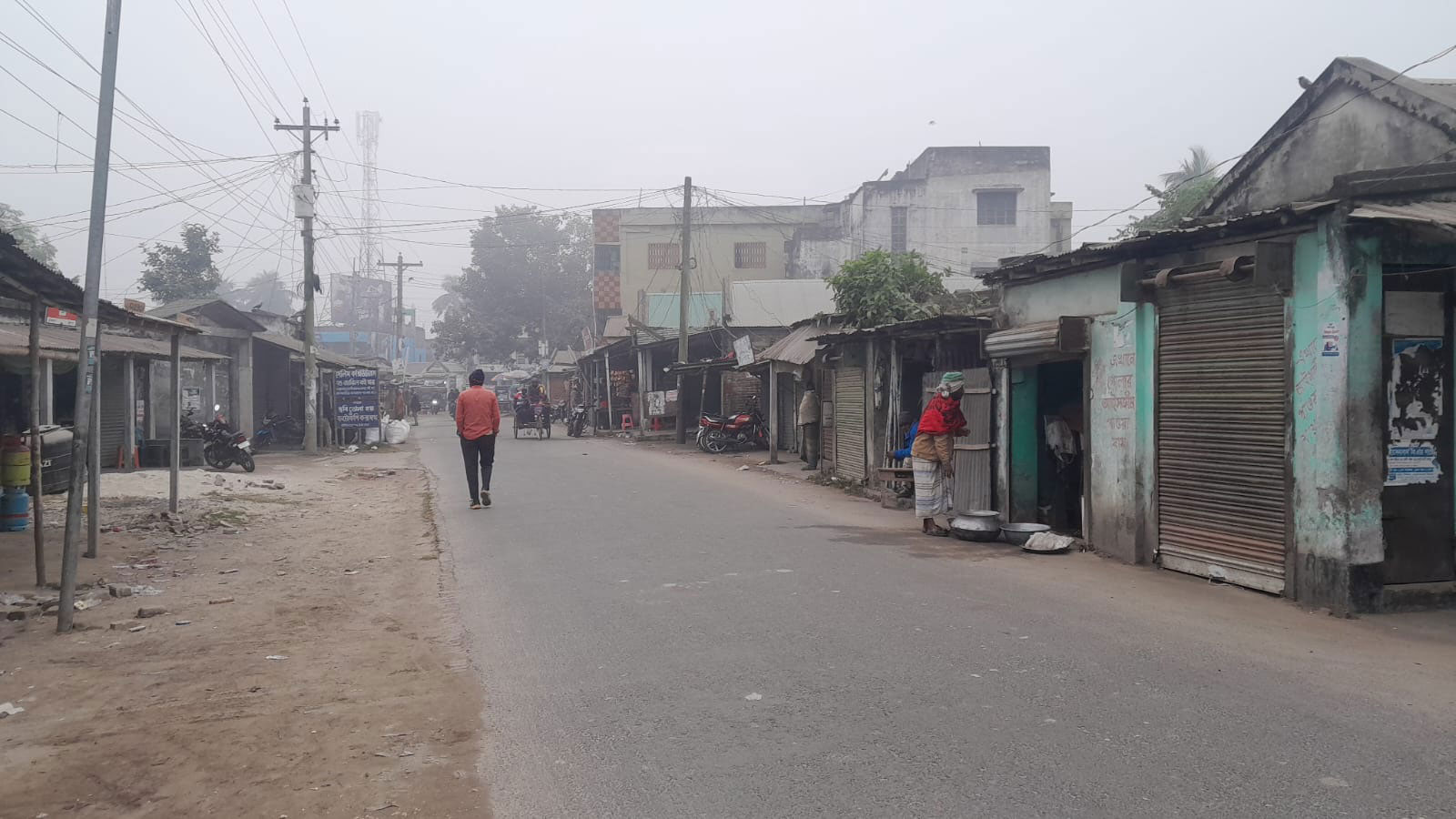 দৌলতপুরে সূর্যের দেখা নেই, বাড়ছে শীতের তীব্রতা