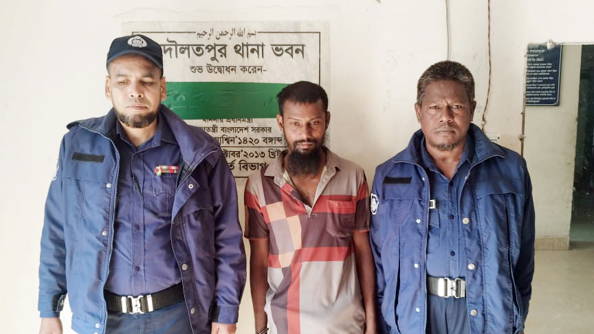 দৌলতপুরে মাদ্রাসাছাত্রী ধর্ষণের অভিযোগে ভ্যানচালক কারাগারে