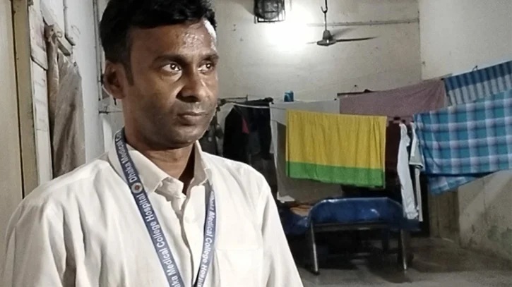হাসপাতাল বদলের সময় শিশুর অক্সিজেন মাস্ক খোলার অভিযোগ, কিছুক্ষণ পর মৃত্যু