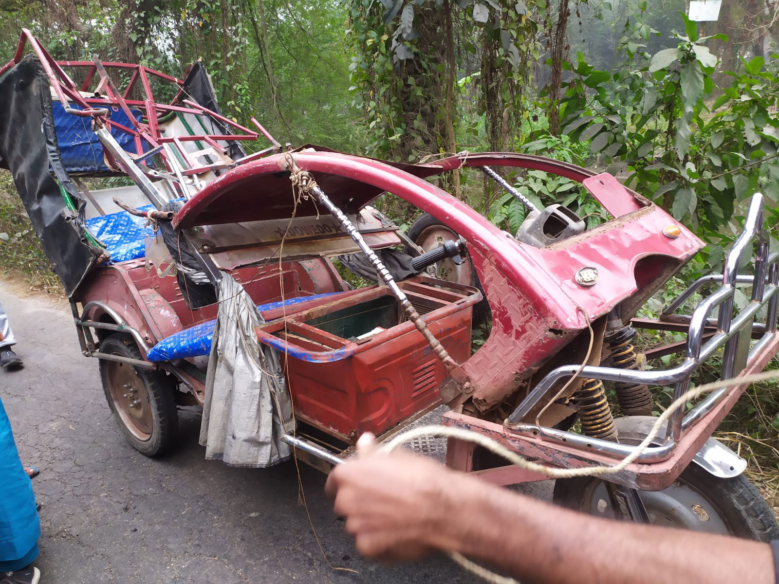 দুমকীতে অটো-টমটম সংঘর্ষে নিহত ২, আহত ২