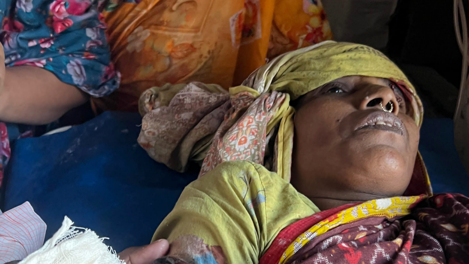 দুমকীতে জমি নিয়ে বিরোধের জেরে পাঁচজনকে কুপিয়ে জখম, আটক ২