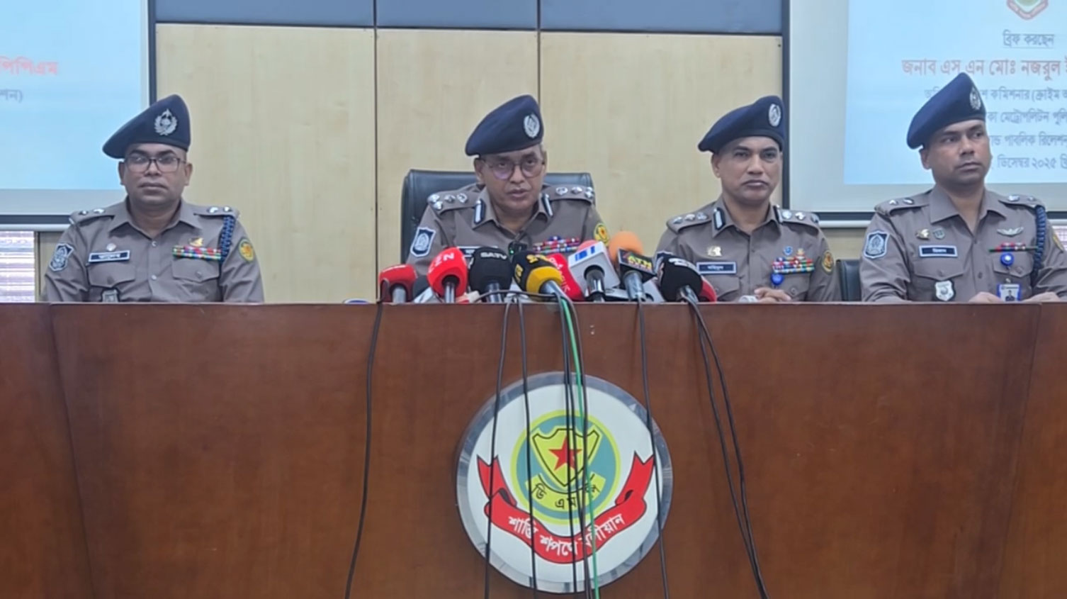 প্রথম আলো ও ডেইলি স্টার কার্যালয়ে হামলায় গ্রেপ্তার ১৭: ডিএমপি