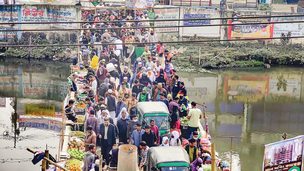 অপ্রশস্ত সেতুতে ভোগান্তি