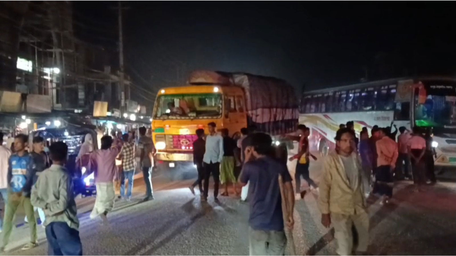 বরযাত্রীর গাড়ি সাইড দেওয়া নিয়ে হাতাহাতি, শ্রমিকনেতার মৃত্যু