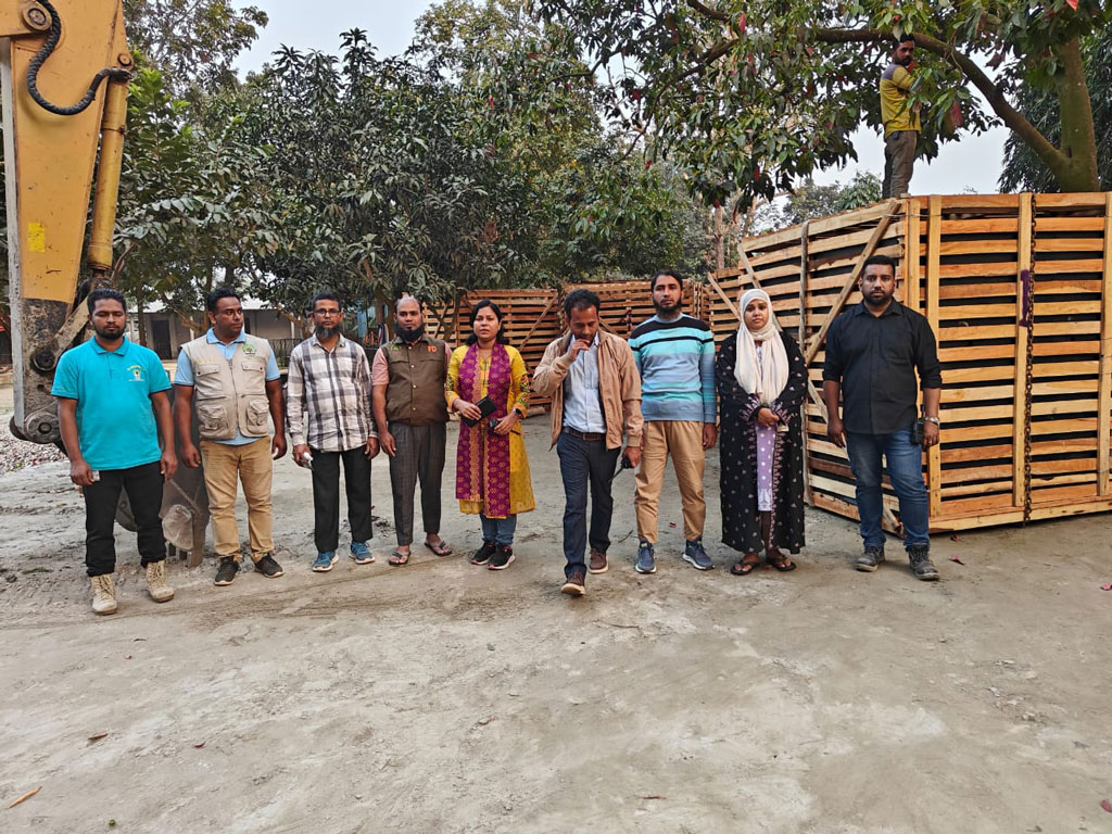 দিনাজপুরের স্বপ্নপুরীতে দ্বিতীয় দফায় ৫৫ প্রাণী জব্দ, চিড়িয়াখানা বন্ধ ঘোষণা। ছবি: আজকের পত্রিকা