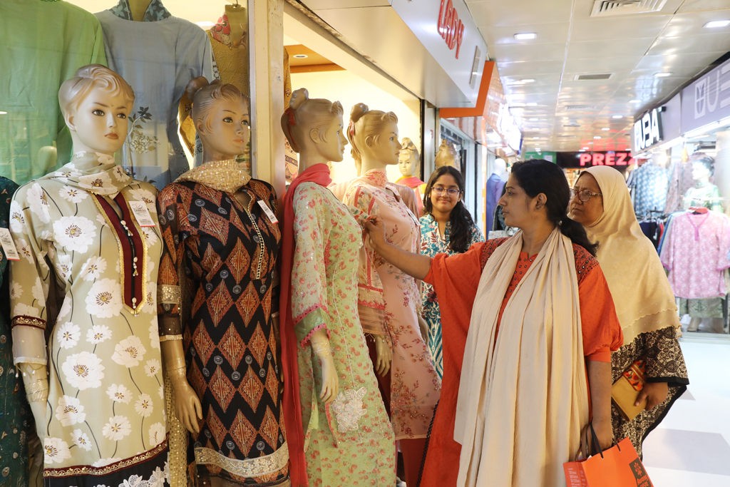 দিনের ছবি (০৮ মার্চ ২০২৬)