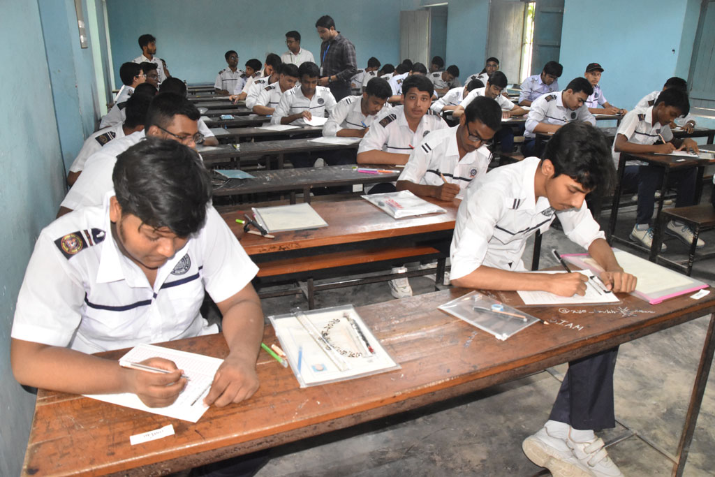 দিনের ছবি (২১ এপ্রিল, ২০২৬)