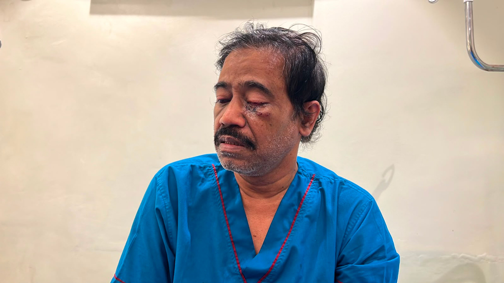এখন কেমন লাগে—হামলার পর চিকিৎসক আসাদুরকে সন্ত্রাসীদের ফের হুমকি
