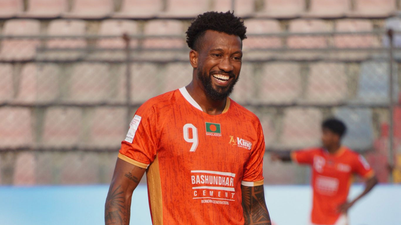 রোমাঞ্চ ছড়ানো লড়াইয়ে দোরিয়েলতনের হ্যাটট্রিকে শীর্ষে কিংস