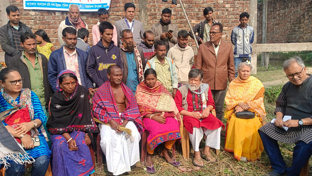 দীপু দাসের পরিবারের পাশে শহীদুল আলমসহ ১৮ মানবাধিকারকর্মী