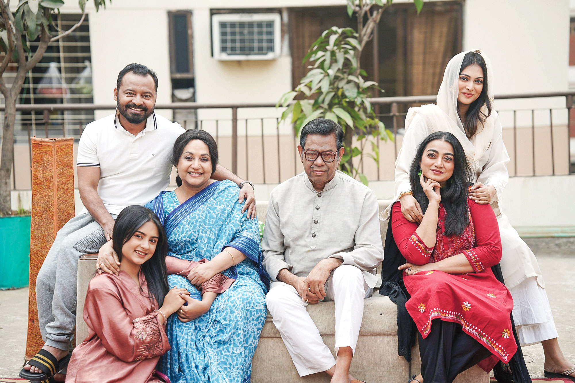 আরটিভির নতুন ধারাবাহিক ‘মিডল ক্লাস ফ্যামিলি’