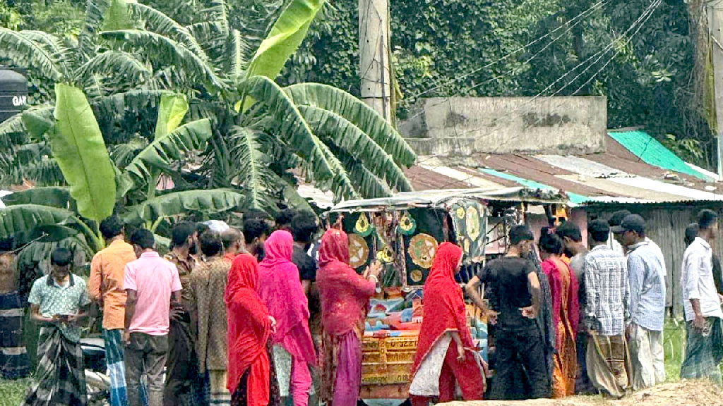শ্রীপুরে পিকআপের ধাক্কায় মোটরসাইকেল আরোহীর মৃত্যু