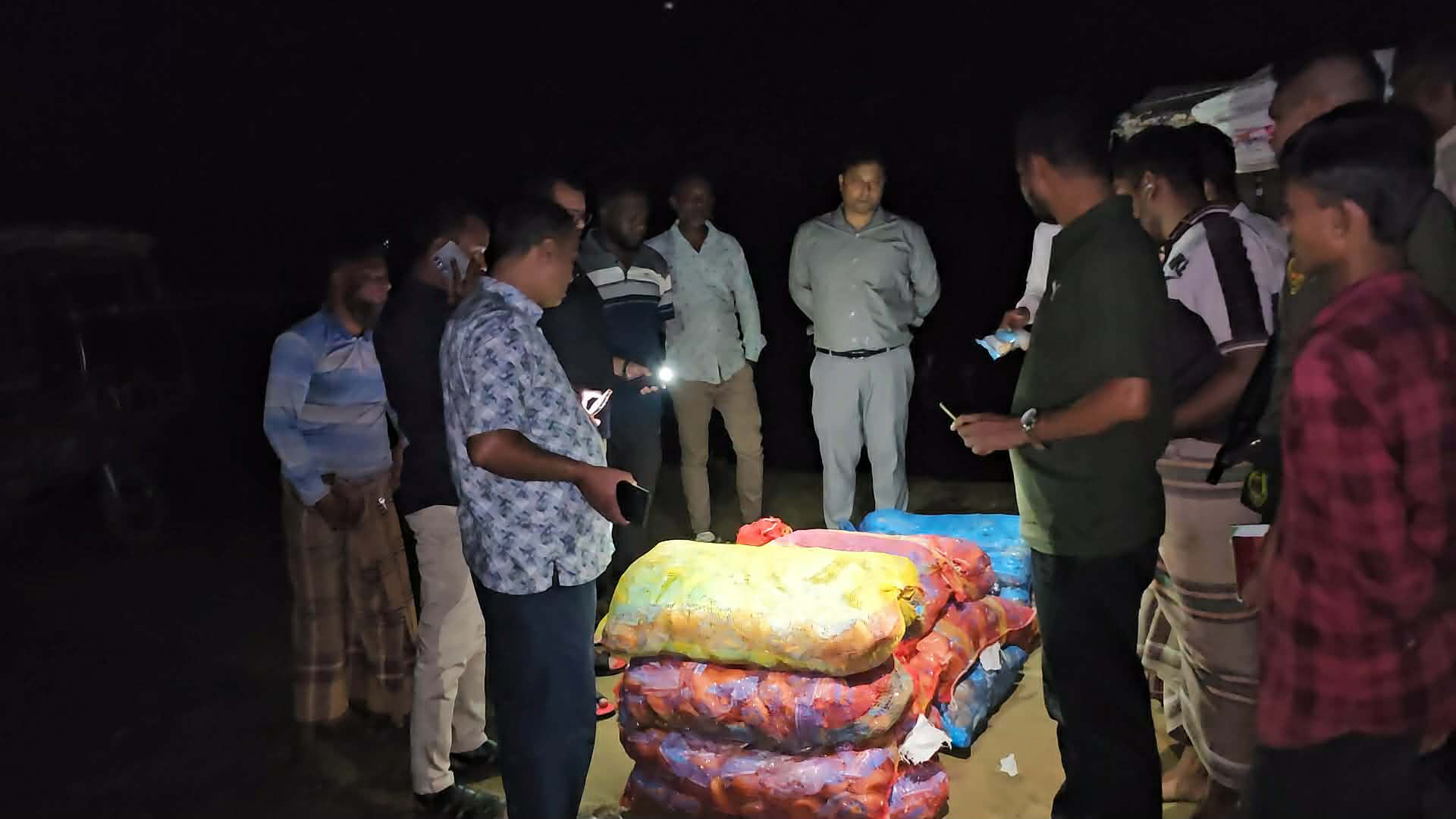 দুর্গাপুরে মিড ডে মিলের বনরুটি অবৈধভাবে উৎপাদন, ব্যবসায়ীকে জরিমানা