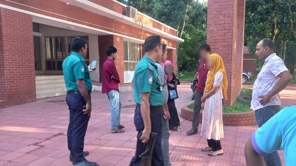 দুর্গাসাগরে অভিযান, তিন প্রেমিক যুগলের মুচলেকা