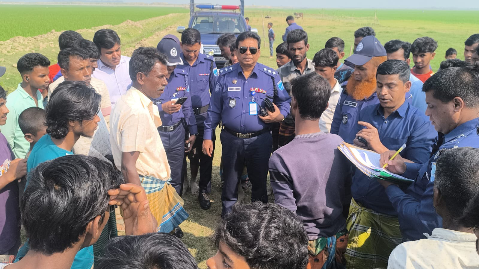 হাওরে মিলল পাহারাদারের গলাকাটা মরদেহ