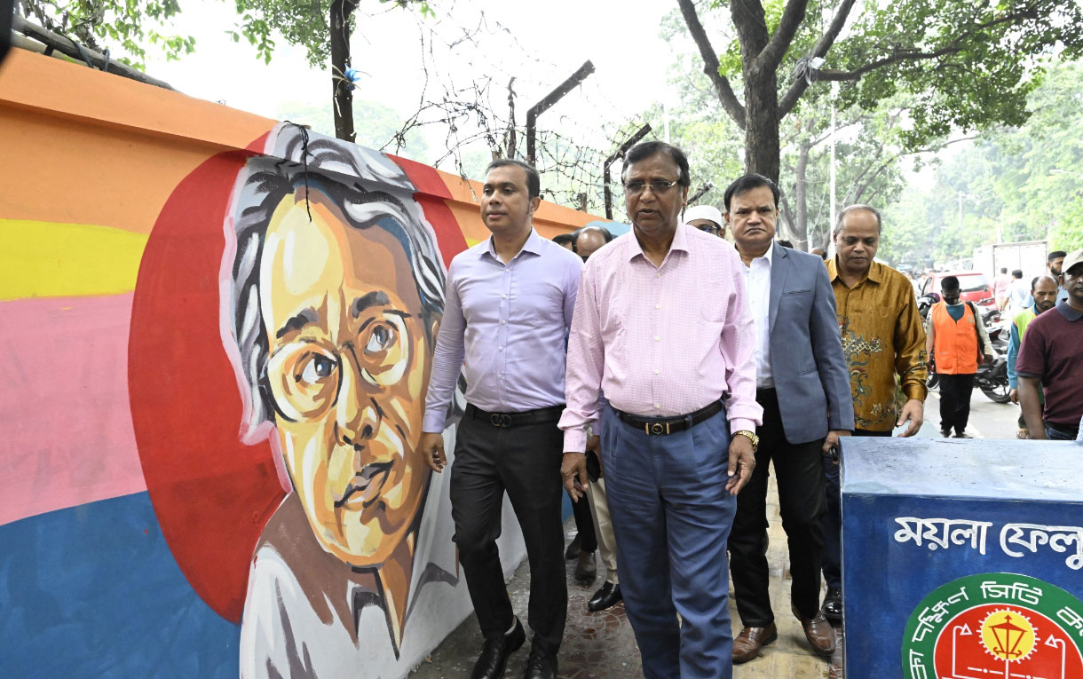 সেগুনবাগিচায় ফুটপাত দখলমুক্ত করে সৌন্দর্যবর্ধন ডিএসসিসির