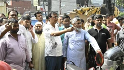 রাস্তা ও ফুটপাতে অবৈধ দোকান বসালেই মামলা, মালামাল ক্রোক: ডিএসসিসি প্রশাসক