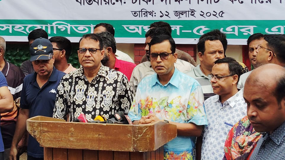 বৃষ্টির পানি জমিয়ে রাখার কারণেই বরগুনা ডেঙ্গু হটস্পট: স্থানীয় সরকার সচিব
