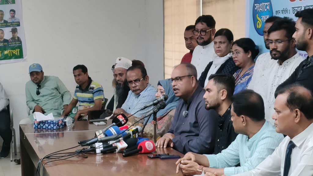 ছাত্রদের মুরব্বি-কর্তৃপক্ষ বানানোর দায় কিছুটা প্রধান উপদেষ্টার নেওয়া উচিত: দুদু