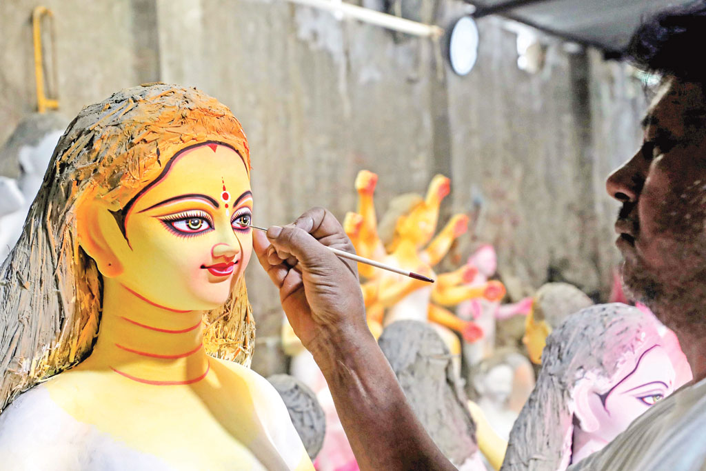 আসন্ন শারদ উৎসব বনাম দুর্গাপূজা