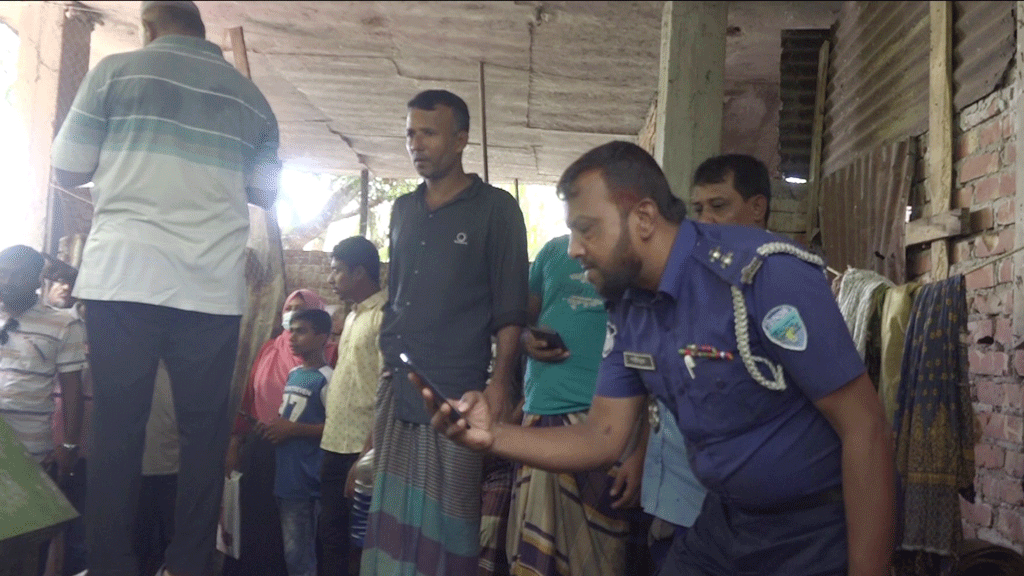 নির্মাণাধীন ভবনের দেয়ালের নিচে মাদ্রাসাছাত্রীর লাশ